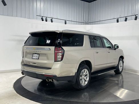 Used 2023 Chevrolet Suburban Premier AWD/4WD image 11