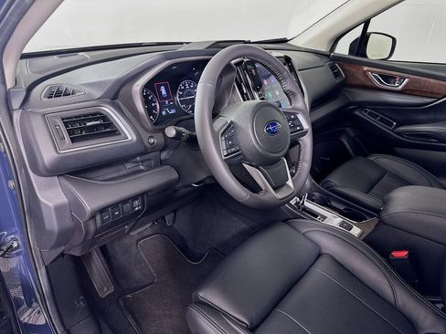 Used 2023 Subaru Ascent Touring AWD/4WD image 9