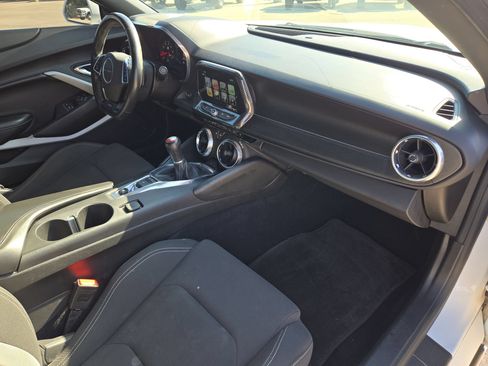 Used 2018 Chevrolet Camaro SS RWD image 25