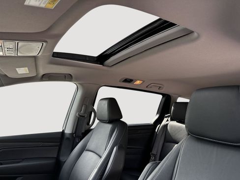 Certified 2024 Honda Odyssey EX-L image 19