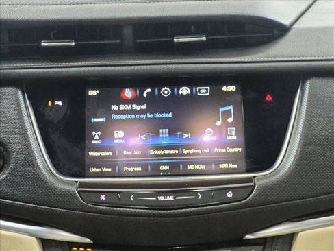 Used 2017 Cadillac XT5 Premium Luxury w/ Advanced Security Package AWD/4WD image 18