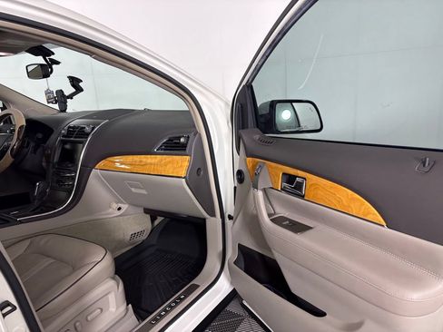 Used 2013 Lincoln MKX FWD image 35