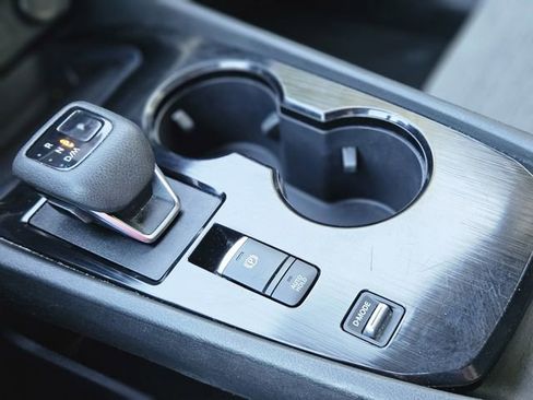 Certified 2023 Nissan Rogue SV image 26