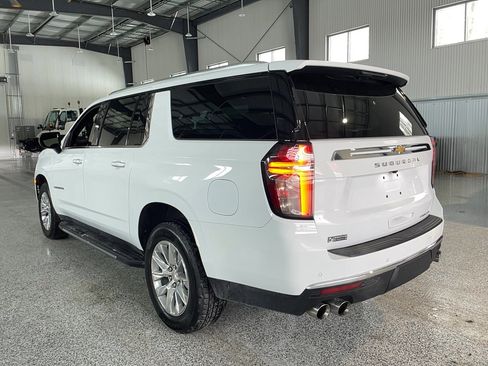 Used 2023 Chevrolet Suburban Premier AWD/4WD image 32