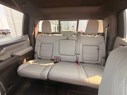 Used 2023 GMC Sierra 1500 SLT w/ SLT Premium Plus Package AWD/4WD image 34