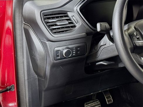 Used 2024 Ford Escape ST-Line image 8