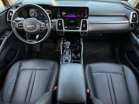 Used 2023 Kia Sorento SX image 11