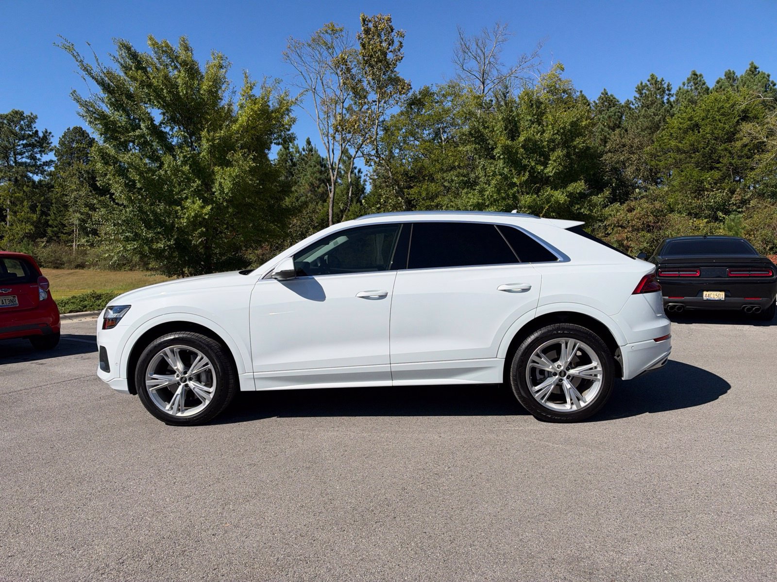 Used 2023 Audi Q8 Premium Plus AWD/4WD image 3