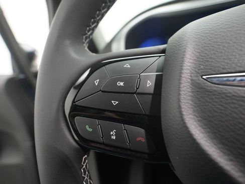 Used 2023 Chrysler Pacifica Touring-L w/ S Appearance Package image 19