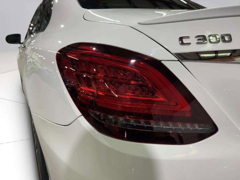 Used 2020 Mercedes-Benz C 300 4MATIC Sedan image 11