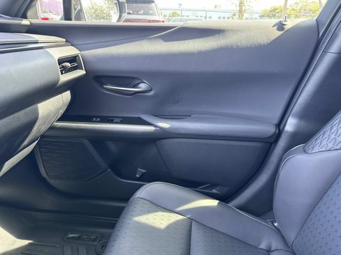 Used 2022 Lexus UX 250h w/ Accessory Package (Z2) AWD/4WD image 24