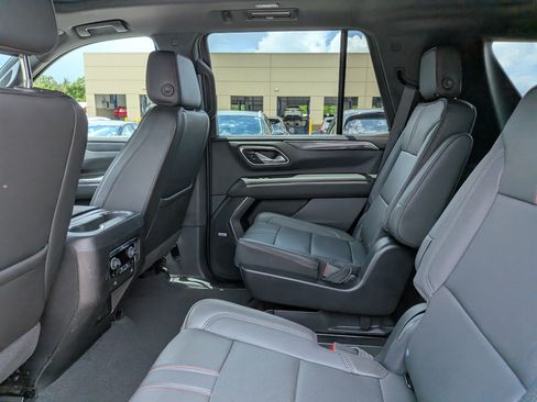 Used 2024 Chevrolet Tahoe RST w/ Luxury Package AWD/4WD image 13