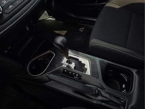 Used 2018 Toyota RAV4 Adventure image 21