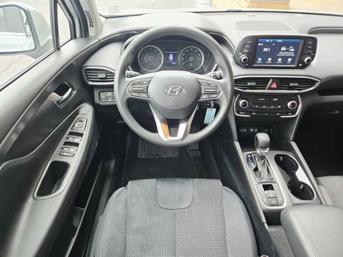 Used 2019 Hyundai Santa Fe SE image 11