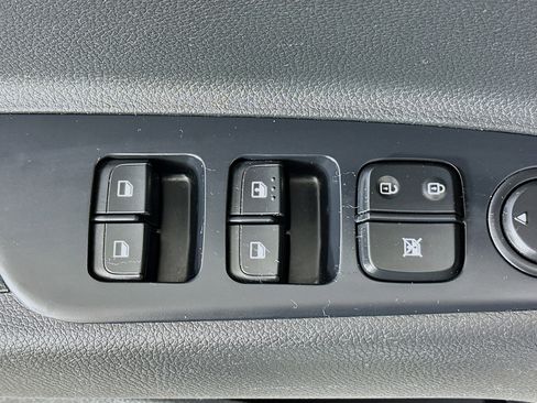 Used 2023 Kia Rio LX image 14