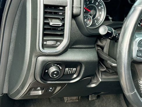 Used 2022 RAM 1500 Laramie AWD/4WD image 8