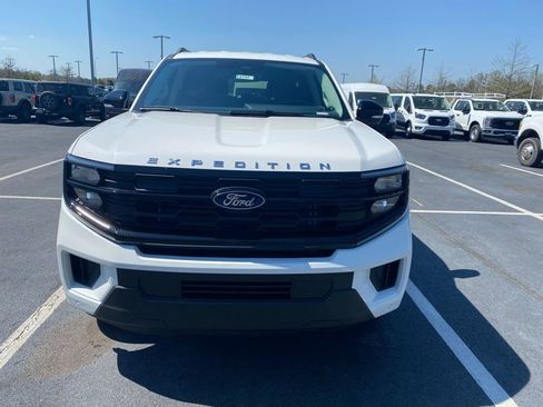 New 2026 Ford Expedition Max Active image 2