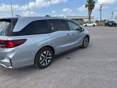 Used 2025 Honda Odyssey EX-L image 6