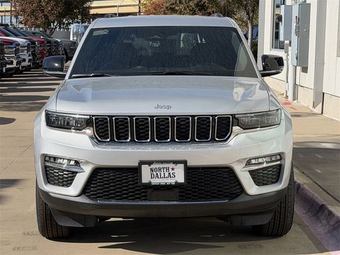 New 2025 Jeep Grand Cherokee Limited image 3