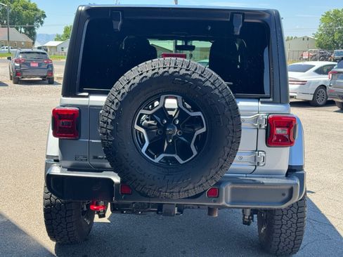 Used 2023 Jeep Wrangler Unlimited Rubicon AWD/4WD image 4