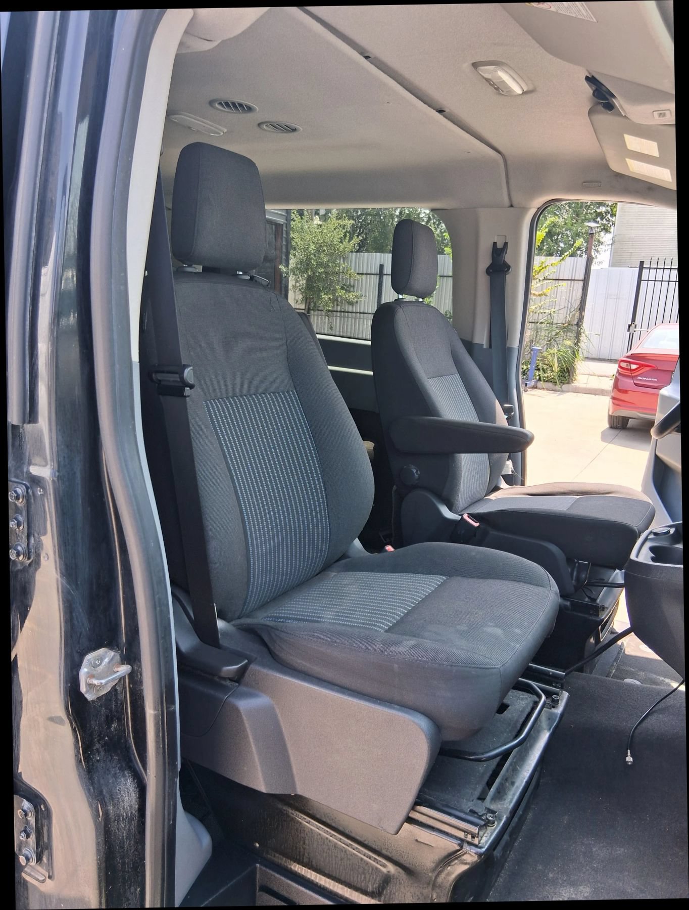 Used 2019 Ford Transit 150 XL RWD image 35