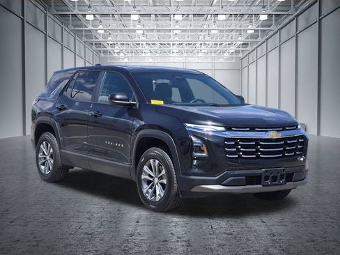 Certified 2026 Chevrolet Equinox LT FWD image 3