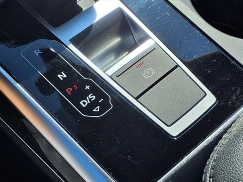 Used 2024 Audi Q7 2.0T Premium Plus image 9