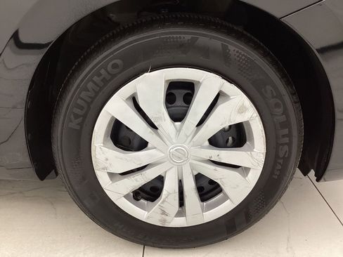 Used 2025 Nissan Versa S FWD image 44