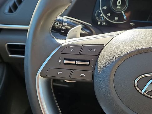 Used 2022 Hyundai Sonata Limited w/ Winter Weather Package image 22