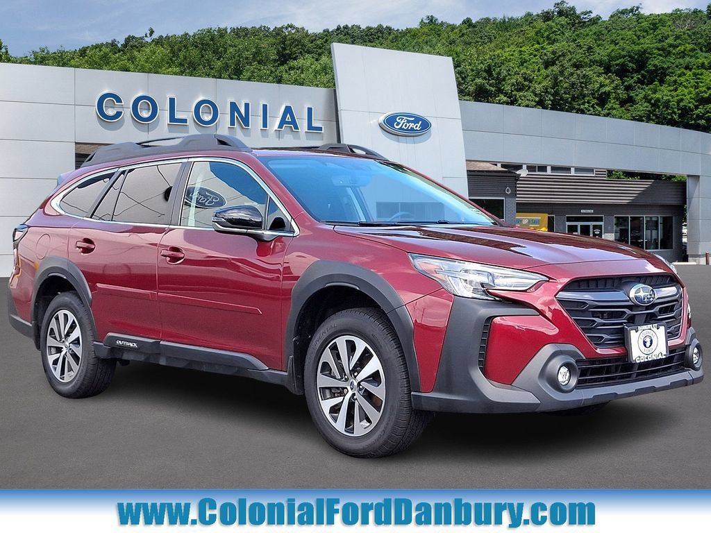 Used 2023 Subaru Outback Premium AWD/4WD image 1