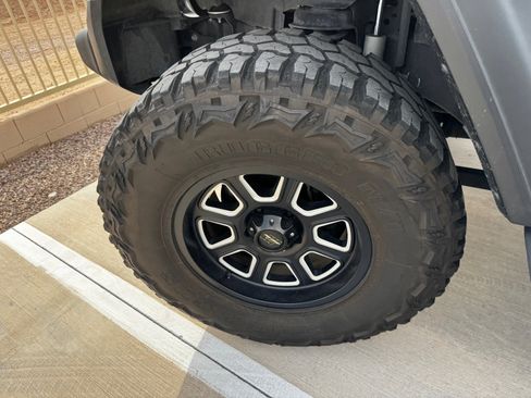 Used 2020 Jeep Wrangler Sport image 8