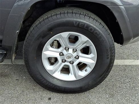 Certified 2021 Toyota 4Runner SR5 Premium w/ Moonroof Package image 8