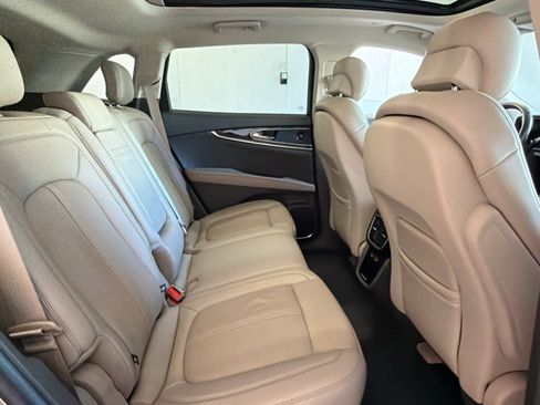 Used 2021 Lincoln Nautilus Reserve w/ Equipment Group 201A image 31