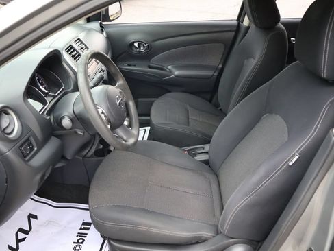 Used 2014 Nissan Versa SV w/ Convenience Package FWD image 14