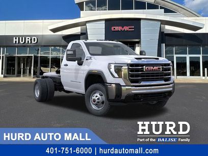 New 2025 GMC Sierra 3500 Pro w/ Convenience Package