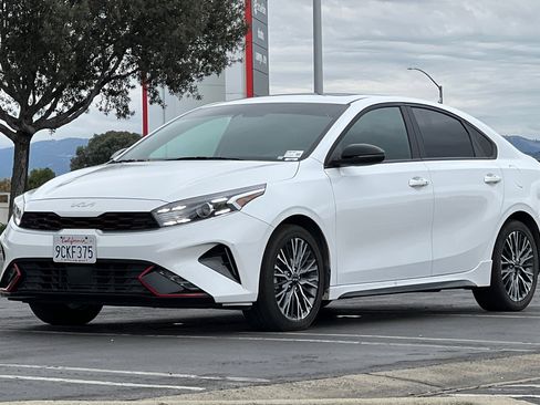 Certified 2022 Kia Forte GT-Line w/ GT-Line Premium Package image 9