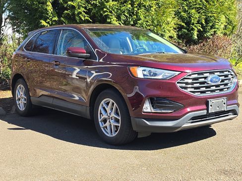 Used 2021 Ford Edge SEL image 2