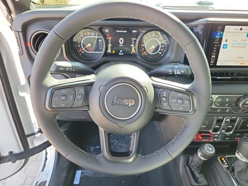 New 2026 Jeep Gladiator Rubicon AWD/4WD image 18