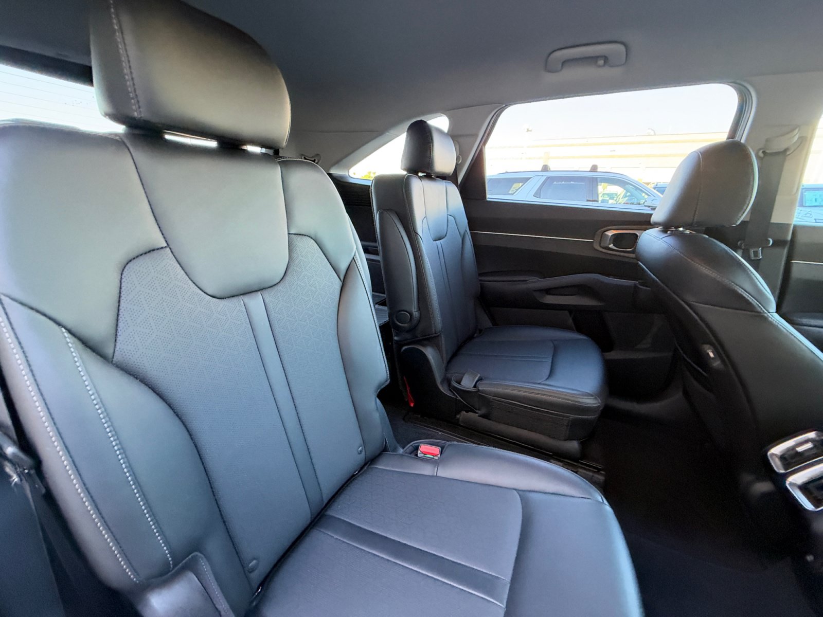 Used 2021 Kia Sorento EX FWD image 18