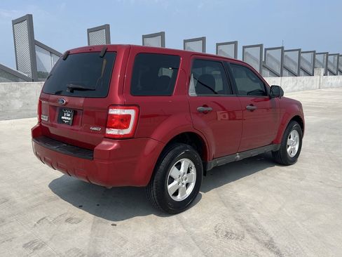 Used 2009 Ford Escape XLS AWD/4WD image 6