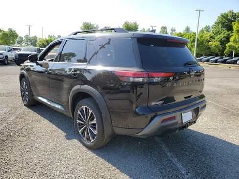 New 2026 Nissan Pathfinder Platinum AWD/4WD image 3