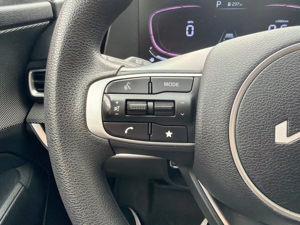 Used 2023 Kia Sportage LX FWD image 31