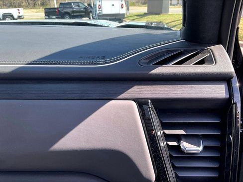 Used 2024 GMC Sierra 1500 AT4X image 17