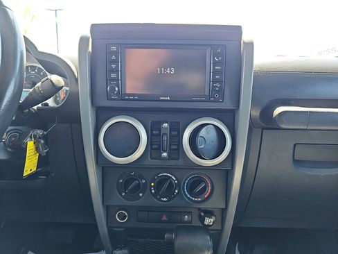 Used 2010 Jeep Wrangler Unlimited Sahara w/ Dual Top Group AWD/4WD image 21