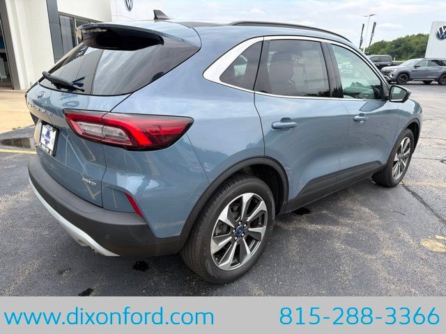 Used 2023 Ford Escape Platinum AWD/4WD image 10