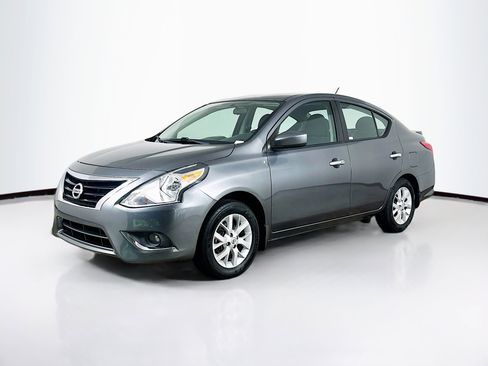 Used 2019 Nissan Versa SV w/ SV Special Edition Package FWD image 3