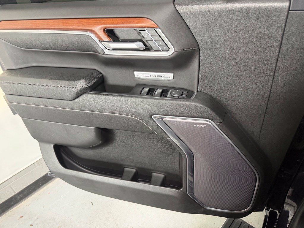 Used 2022 GMC Sierra 1500 Denali w/ Denali Reserve Package RWD image 14