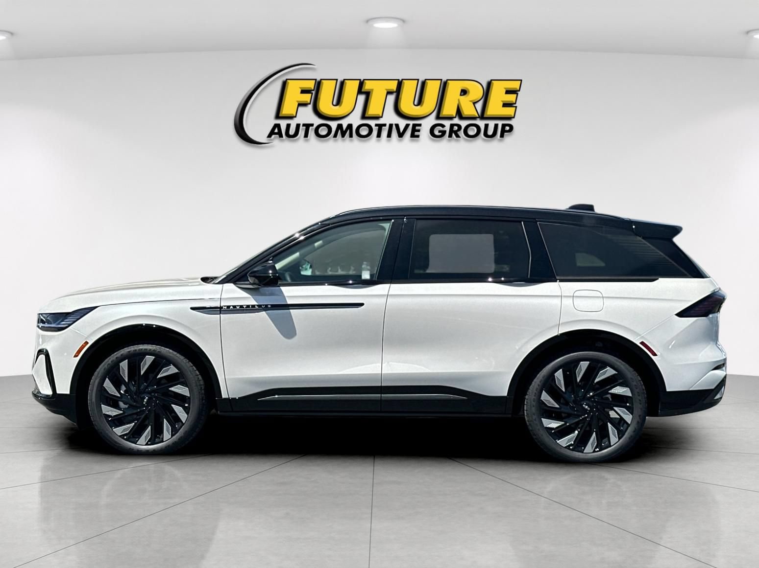 New 2026 Lincoln Nautilus Reserve w/ Jet Appearance Package AWD/4WD image 6