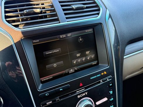 Used 2016 Ford Explorer Limited image 27