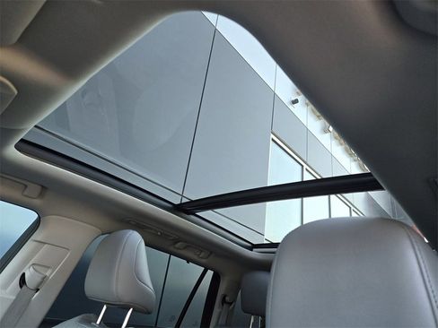 Used 2021 Toyota Highlander Platinum image 20